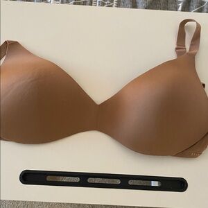 NWT Wireless Form Push-up Plunge Bra - Sienna 40DD